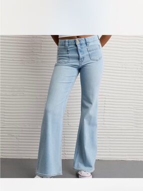 American Eagle High Waisted Flare Jeans size 4 short NWT❤️❤️❤️
